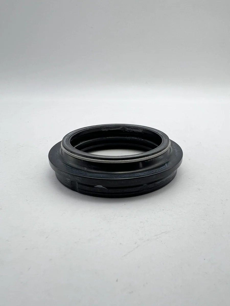 ซีลโช๊คหน้า 53mm (กันฝุ่น) Benelli TNT25 TNT300