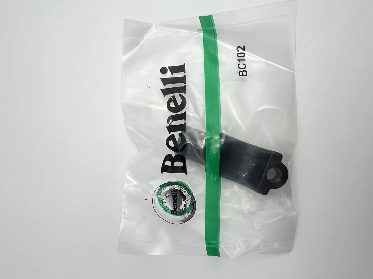หูกระจก Benelli