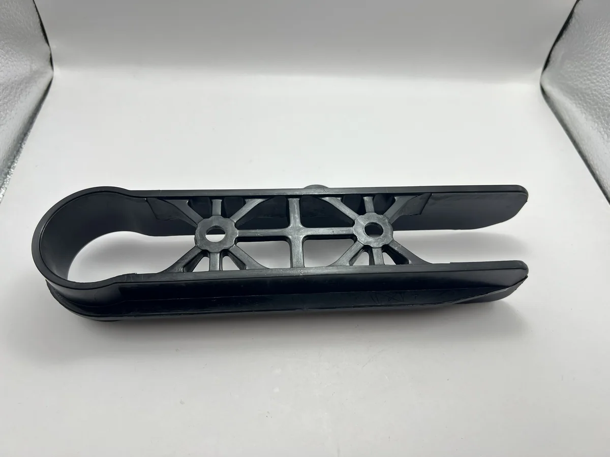 ยางรองโซ่ Leoncino 500
