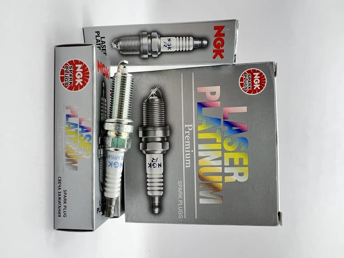 (f)หัวเทียน NGK laser platinum PLZKAR6A-11 (ชุด 4หัว)