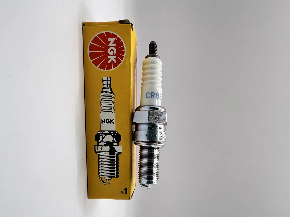 (f)หัวเทียน NGK G-Power CR8E