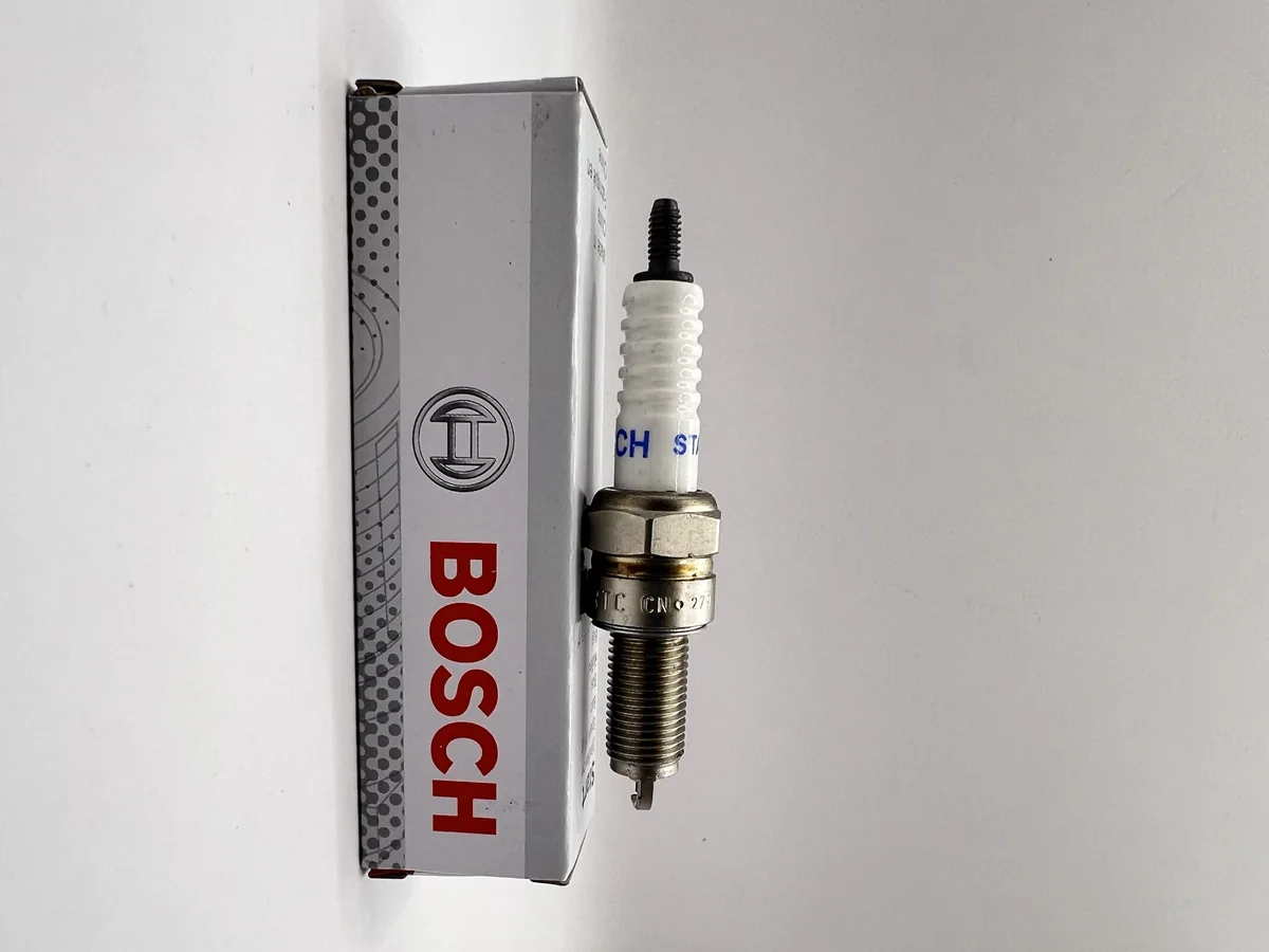 (f)หัวเทียน BOSCH U4AC A7TC