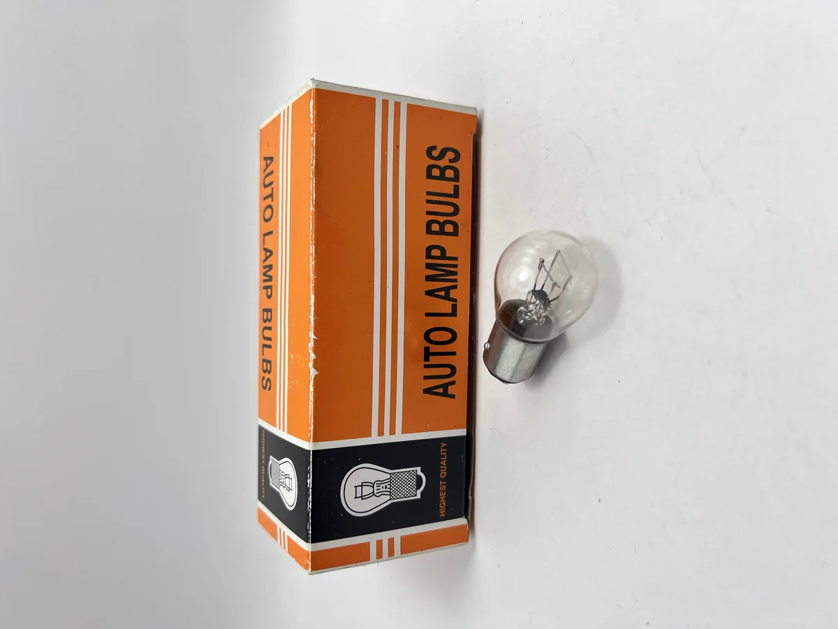 หลอดไฟท้าย Stanley ขั้ว S25